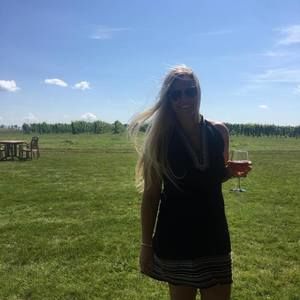 Meet your Posher, Liz